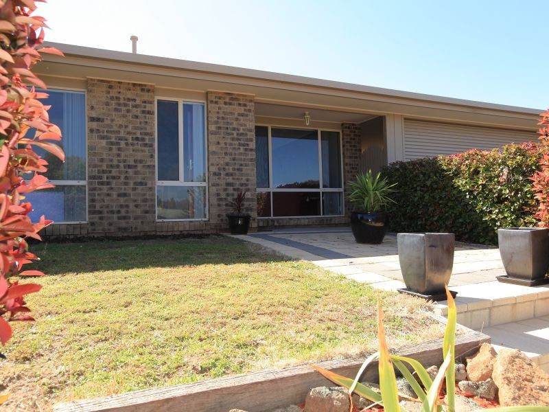89 Lewis Luxton Avenue, Gordon ACT 2906