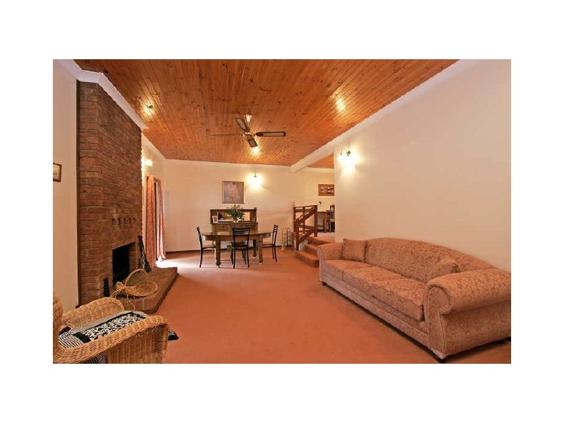 67 Ragless Circuit, Kambah ACT 2902