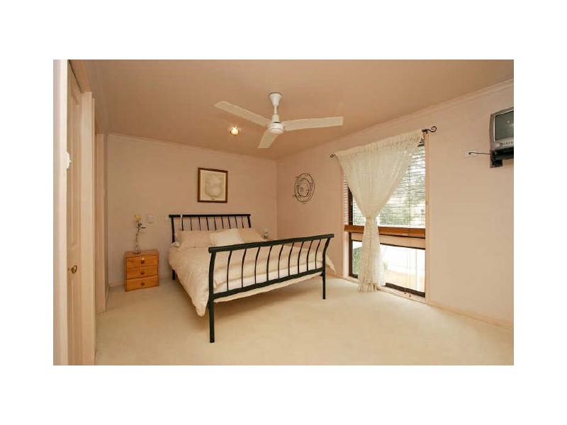 67 Ragless Circuit, Kambah ACT 2902