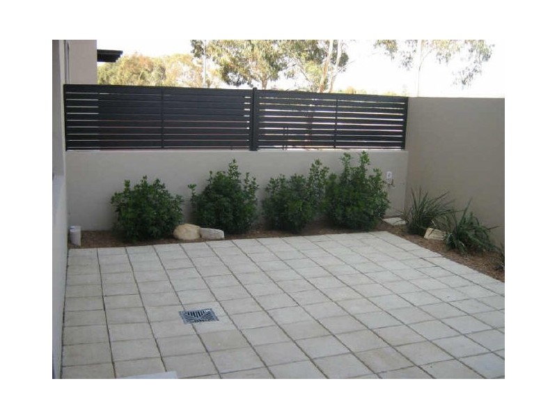 4/58 Eileen Good Street, Greenway ACT 2900
