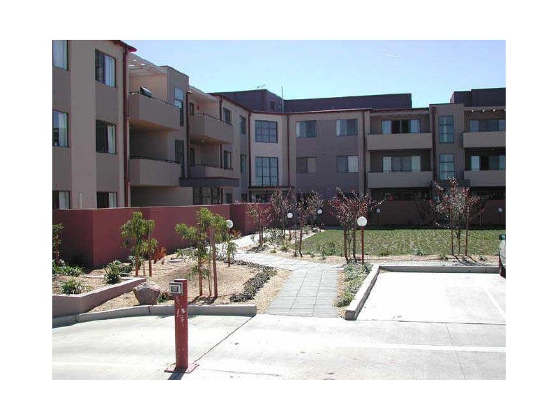 4/58 Eileen Good Street, Greenway ACT 2900