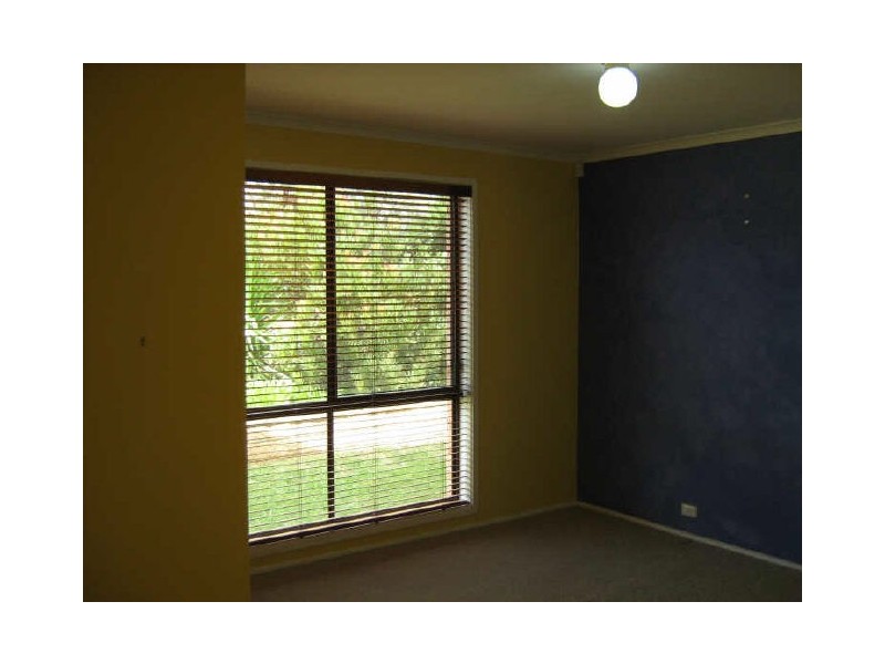 11 Benson Crescent, Calwell ACT 2905