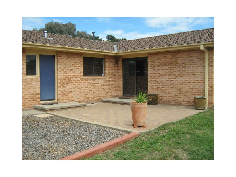 11 Benson Crescent, Calwell ACT 2905