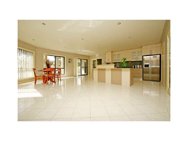 85 Waterfall Drive, Jerrabomberra NSW 2619