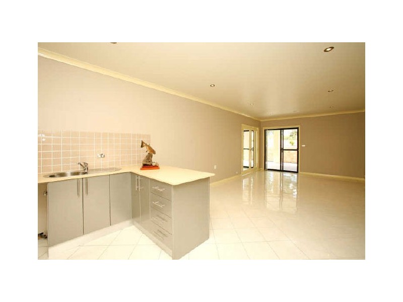 85 Waterfall Drive, Jerrabomberra NSW 2619