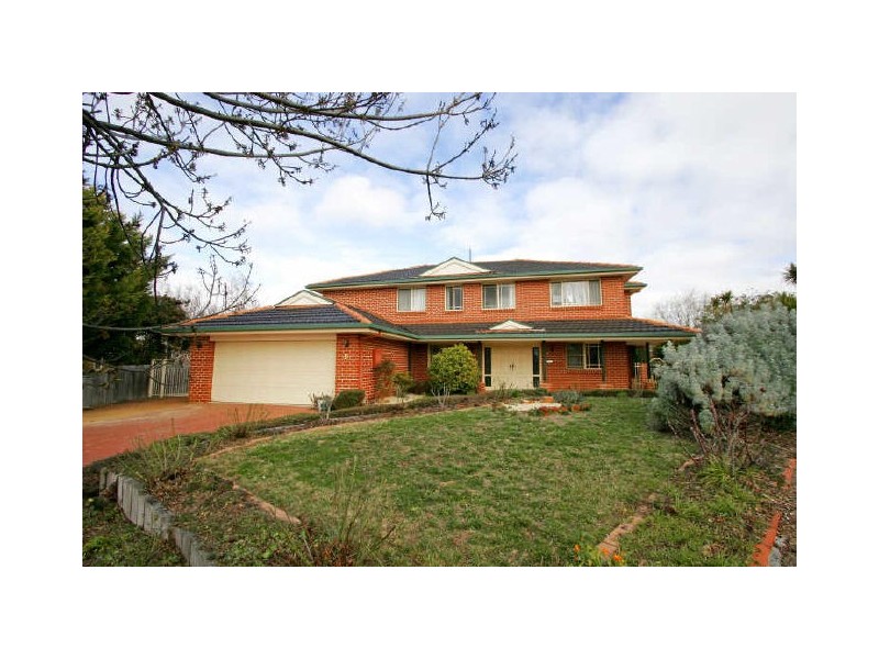 8 Barn Place, Palmerston ACT 2913