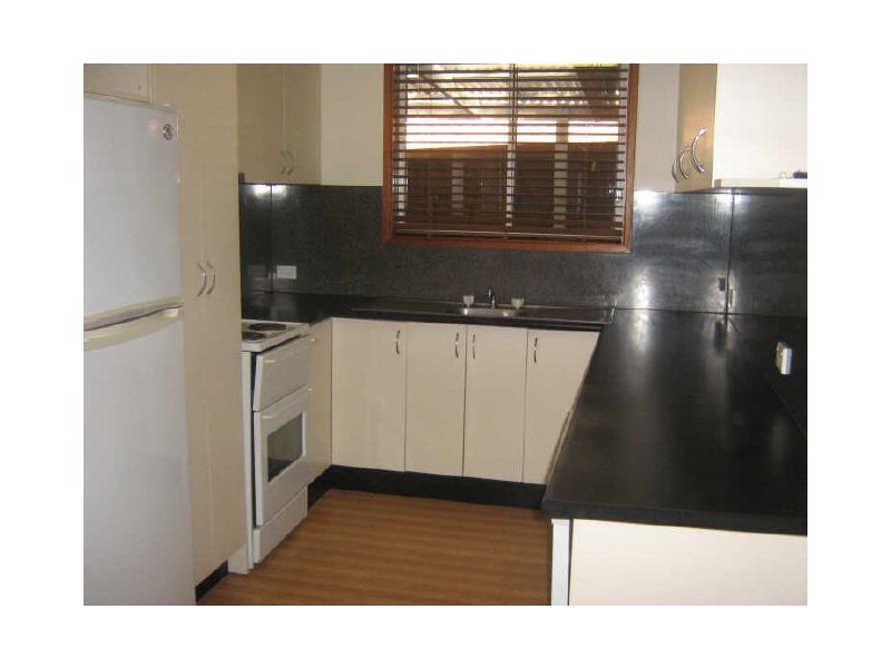 13/10-12 Booth Street, Queanbeyan NSW 2620