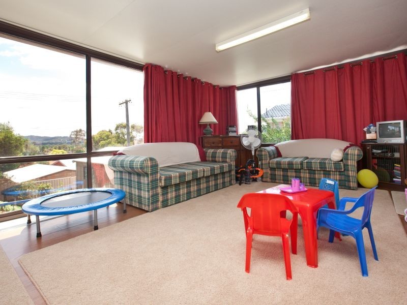 121 Outtrim Avenue, Calwell ACT 2905