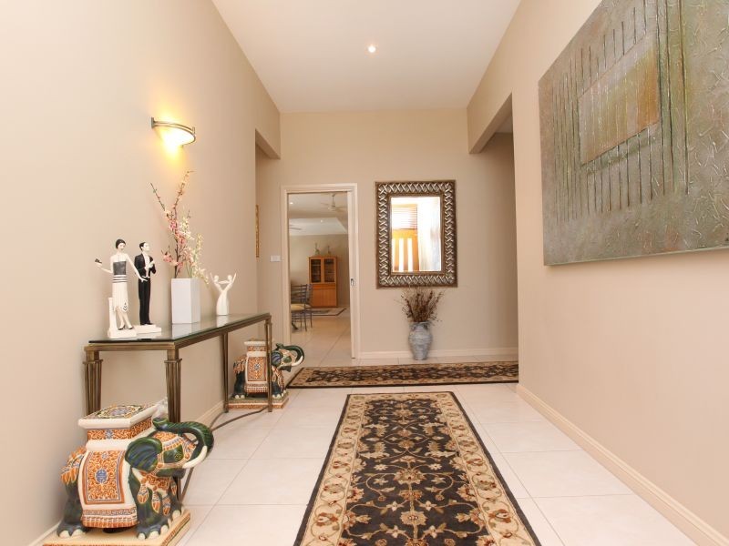 19 Myrtle Close, Jerrabomberra NSW 2619