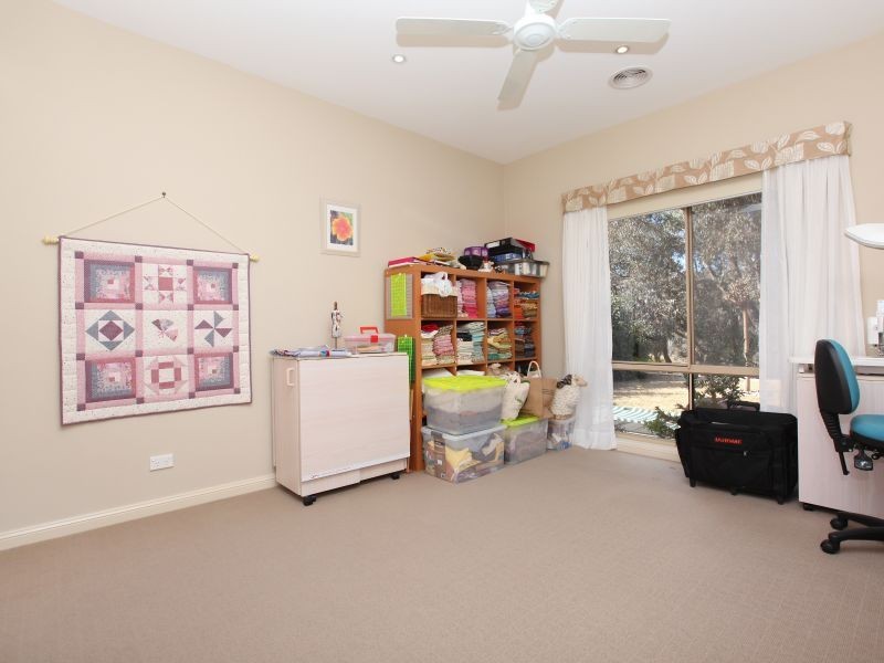 19 Myrtle Close, Jerrabomberra NSW 2619