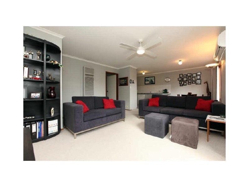 6/8 Wilson Crescent, Banks ACT 2906