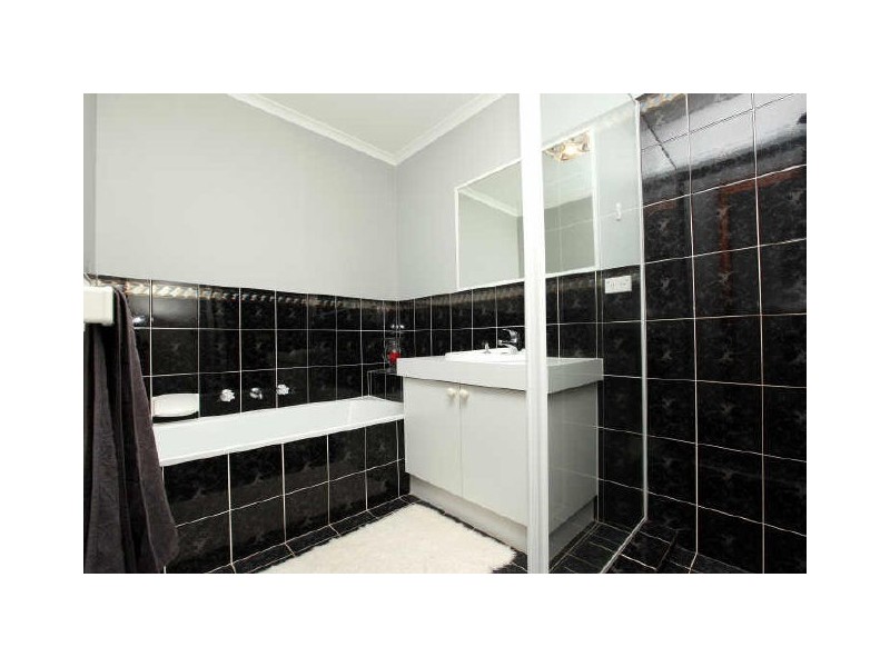 6/8 Wilson Crescent, Banks ACT 2906