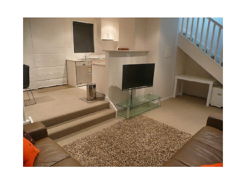 2/51 Ainsworth Street, Mawson ACT 2607