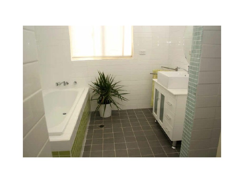 77 Carter Crescent, Calwell ACT 2905