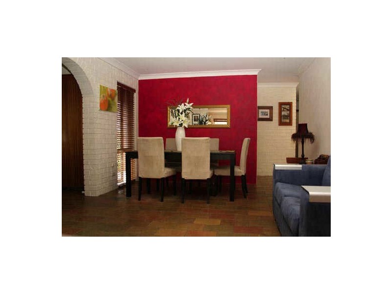 77 Carter Crescent, Calwell ACT 2905