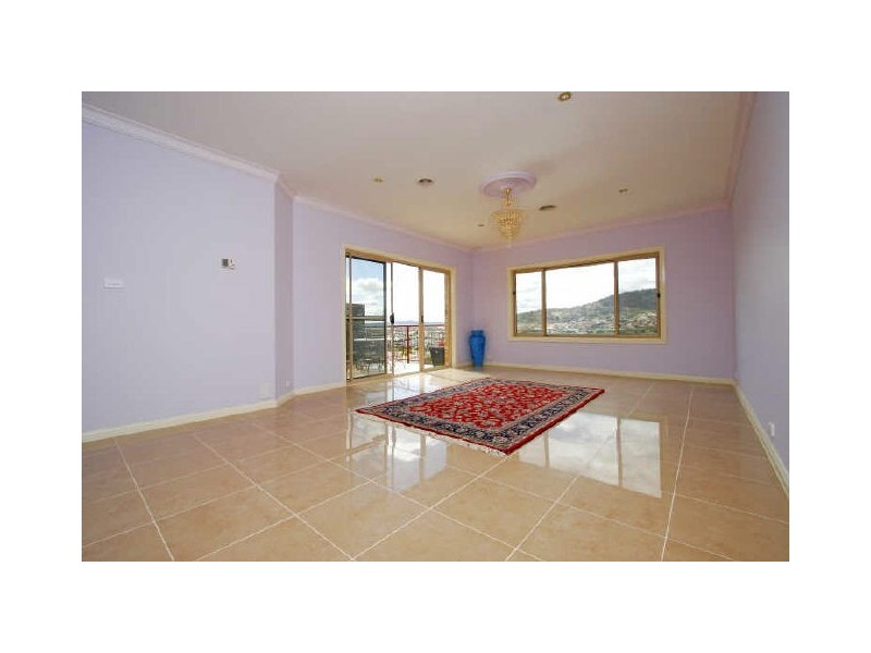 8 Slavin Place, Gordon ACT 2906