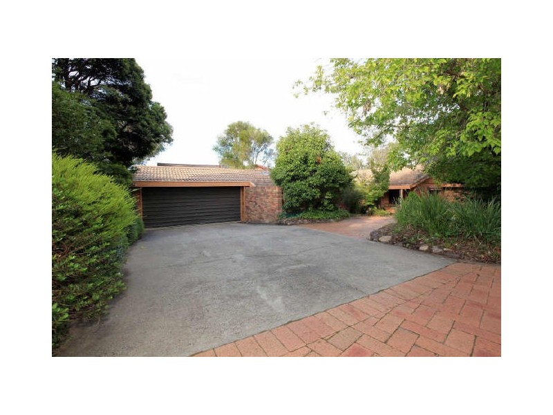 5 Hodel Place, Fadden ACT 2904