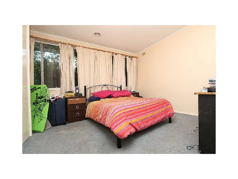 6 Adinda Street, Waramanga ACT 2611