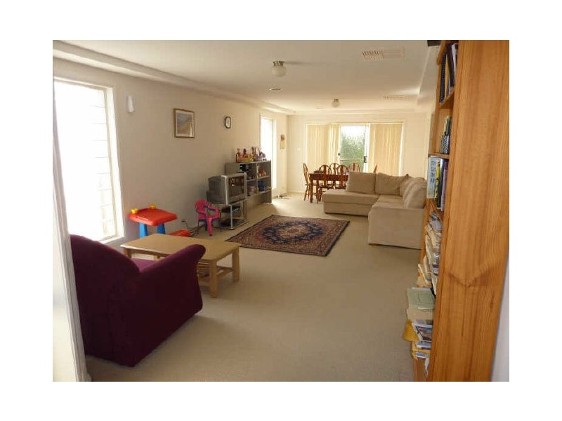 12/6 Kettlewell Crescent, Banks ACT 2906