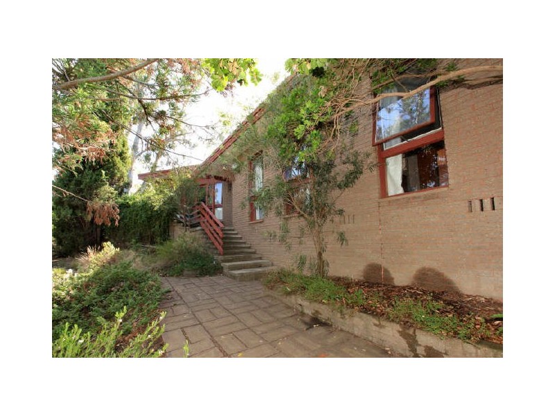 12 Caffyn Place, Garran ACT 2605