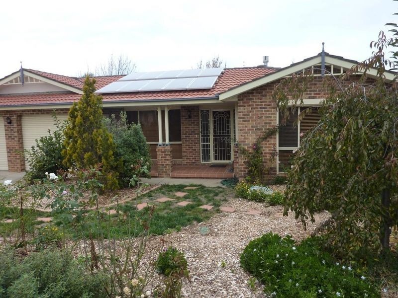 17 Loureiro Street, Conder ACT 2906