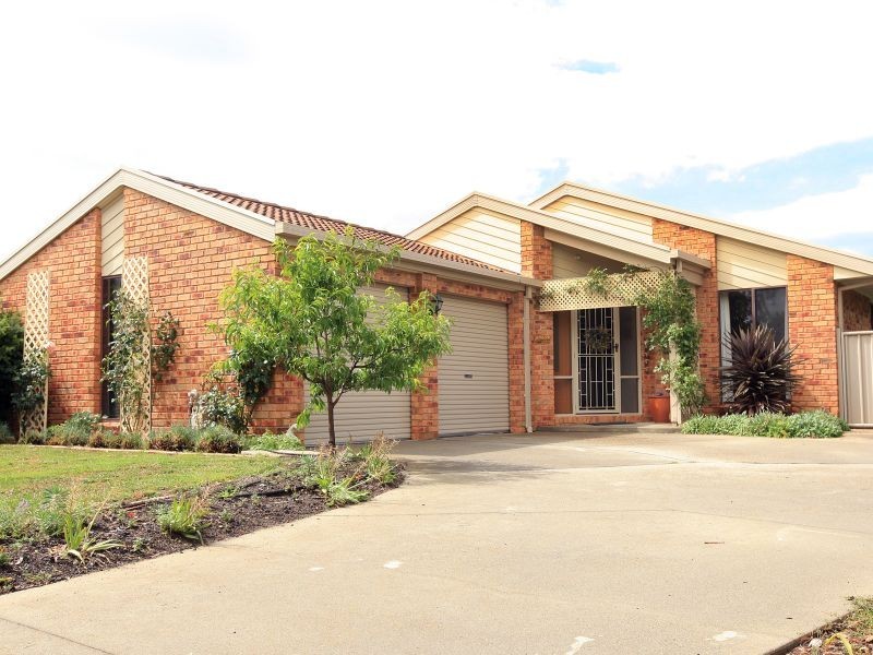 7 Jerome Place, Gordon ACT 2906