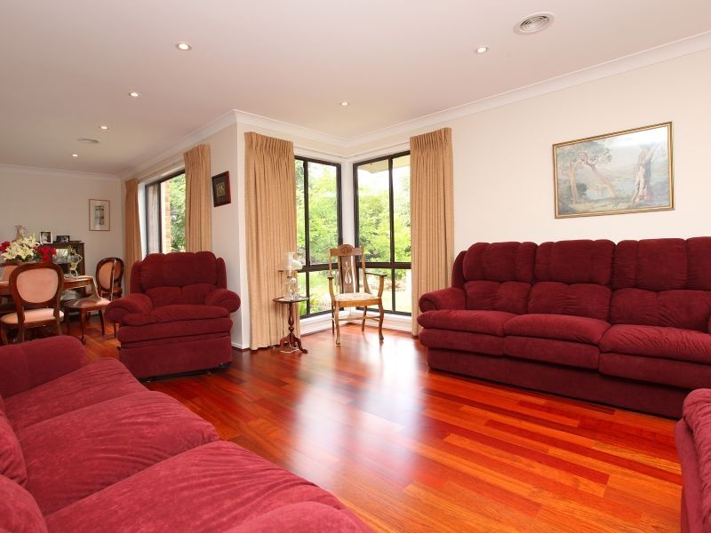 7 Jerome Place, Gordon ACT 2906