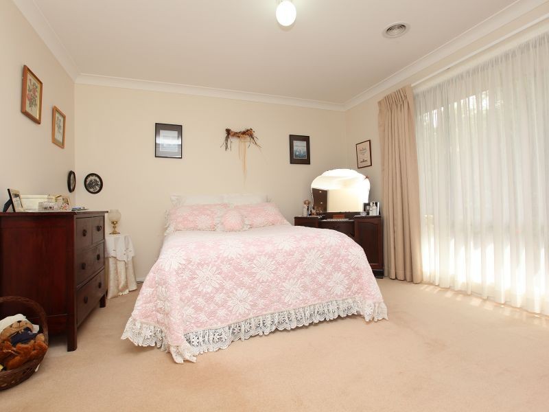 7 Jerome Place, Gordon ACT 2906