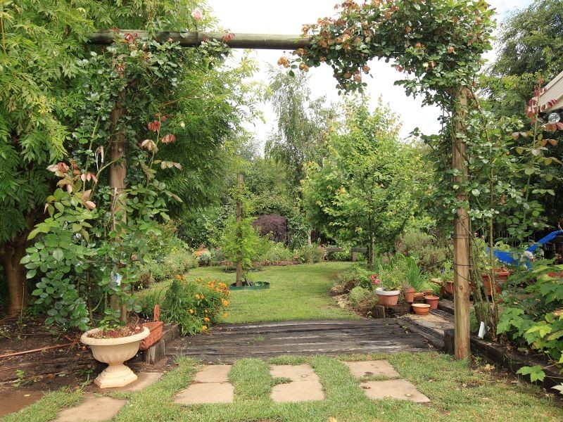 7 Jerome Place, Gordon ACT 2906