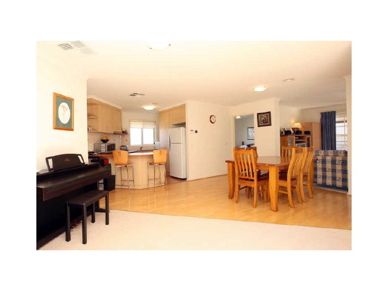 9/5 Florence Fuller Crescent, Conder ACT 2906