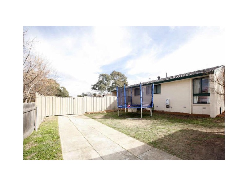 16 Carleton Street, Kambah ACT 2902