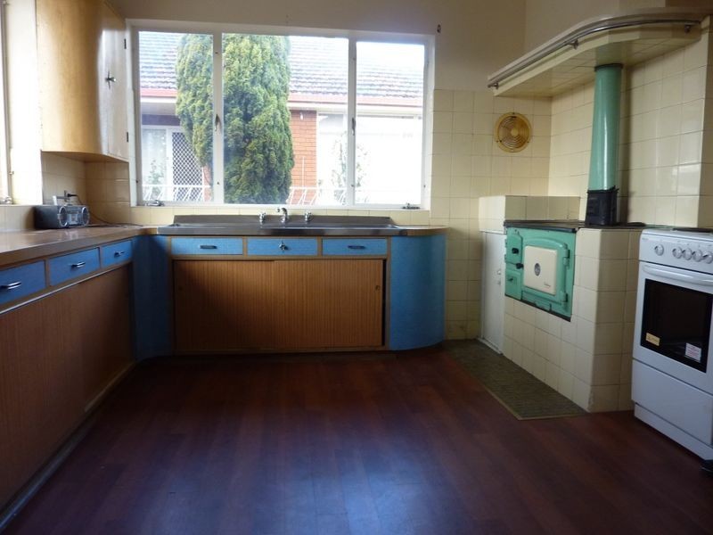 35 Ernest Street, Queanbeyan NSW 2620