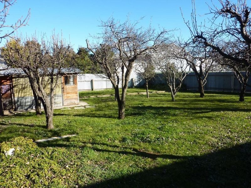 35 Ernest Street, Queanbeyan NSW 2620