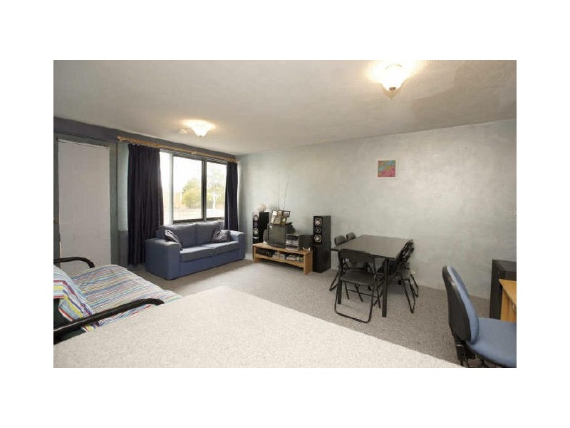 10/92 Hodgson Crescent, Pearce ACT 2607