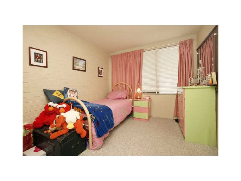 10/92 Hodgson Crescent, Pearce ACT 2607