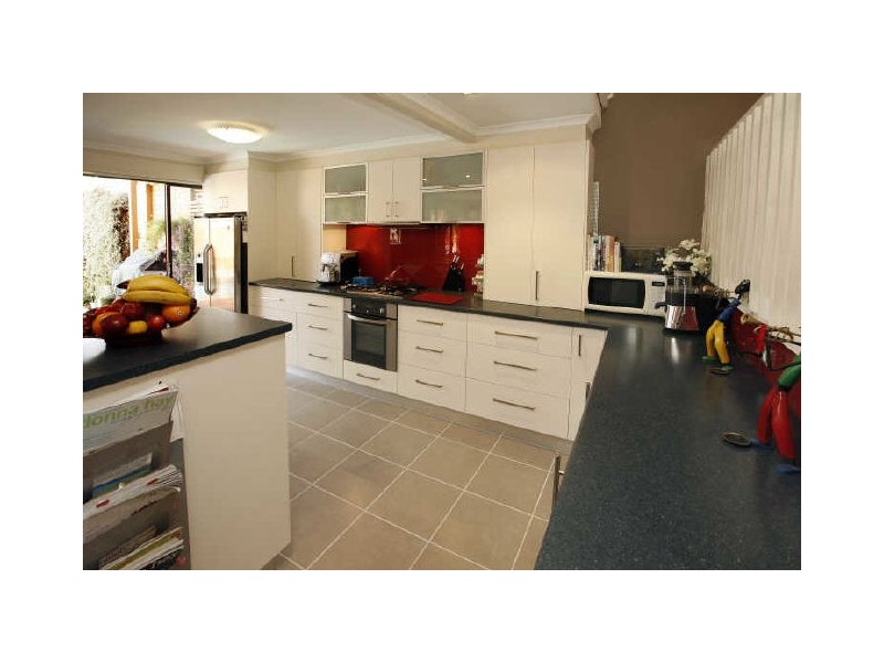 8/22 Namatjira Drive, Weston ACT 2611