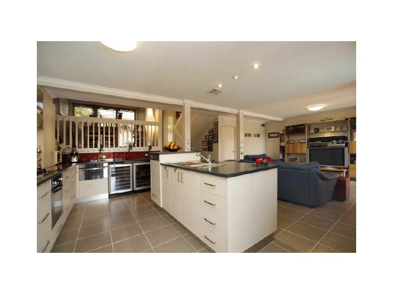 8/22 Namatjira Drive, Weston ACT 2611