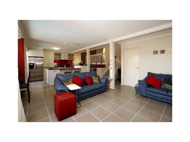 8/22 Namatjira Drive, Weston ACT 2611