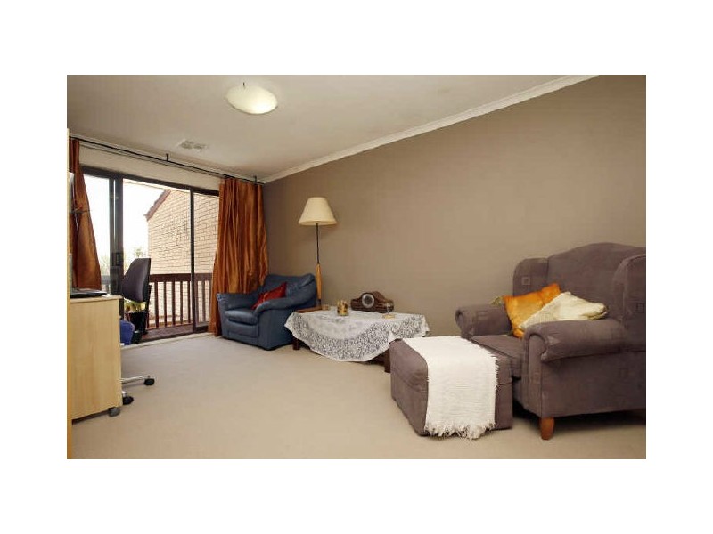 8/22 Namatjira Drive, Weston ACT 2611