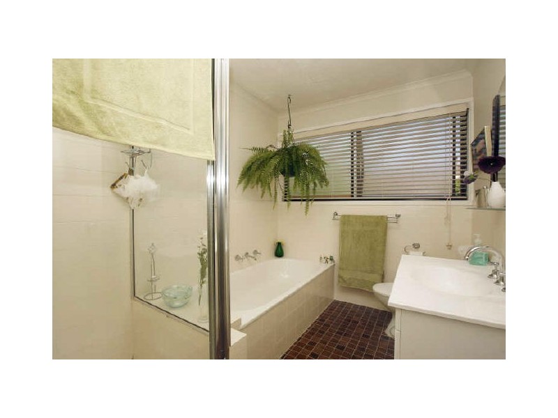 8/22 Namatjira Drive, Weston ACT 2611