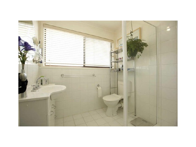 8/22 Namatjira Drive, Weston ACT 2611