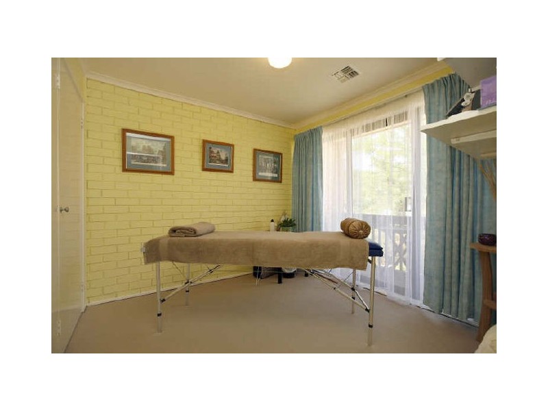 8/22 Namatjira Drive, Weston ACT 2611