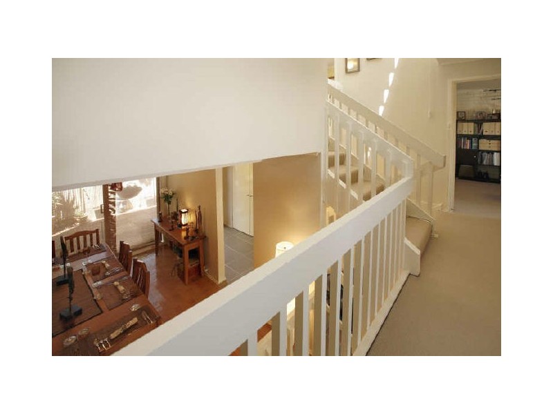 8/22 Namatjira Drive, Weston ACT 2611