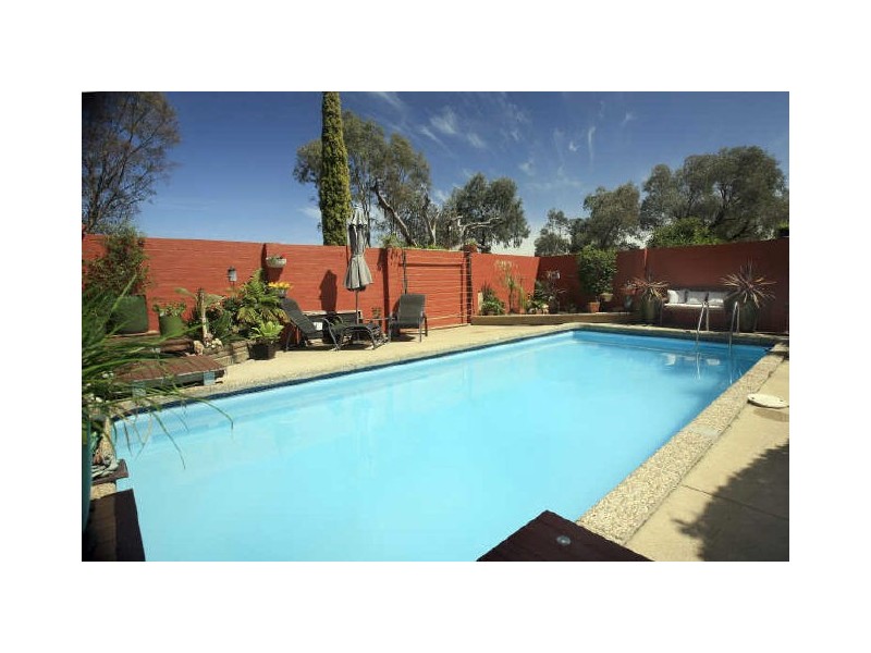 8/22 Namatjira Drive, Weston ACT 2611