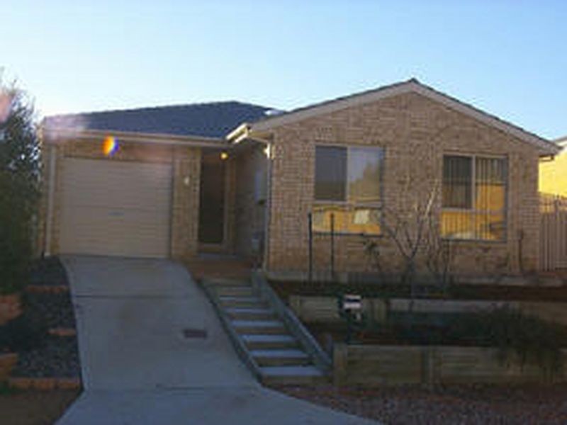 6 Tindall Place, Conder ACT 2906