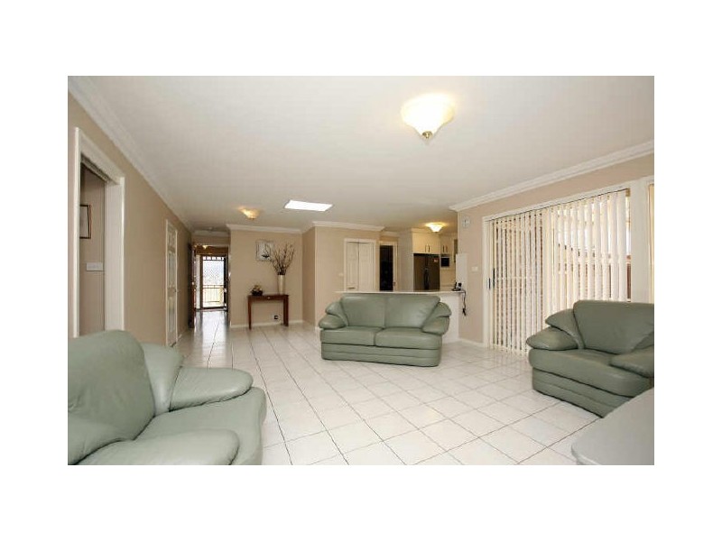 17 Russell Drysdale Crescent, Conder ACT 2906