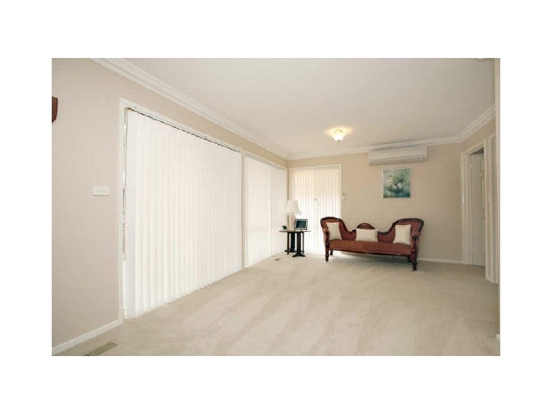 17 Russell Drysdale Crescent, Conder ACT 2906