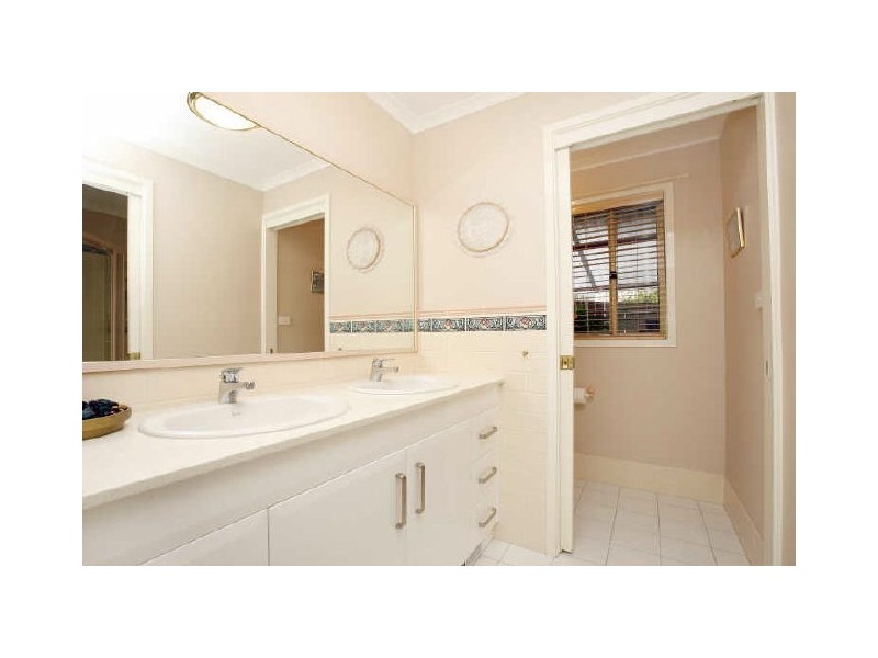 17 Russell Drysdale Crescent, Conder ACT 2906