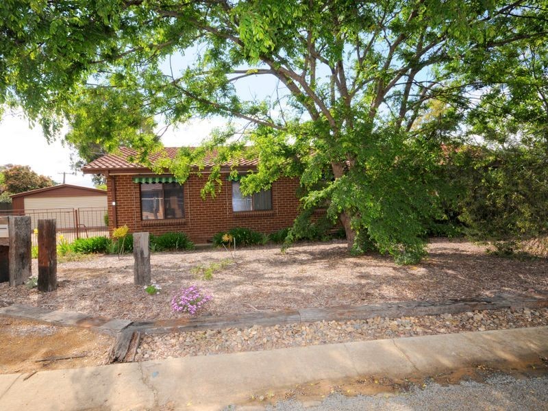 3 Everard Place, Kambah ACT 2902