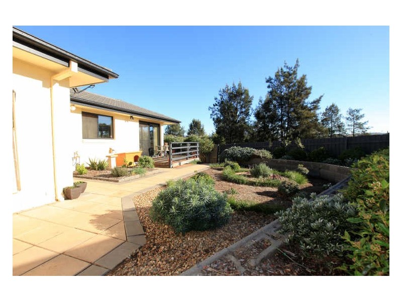 49 Oxenham Circuit, Gordon ACT 2906